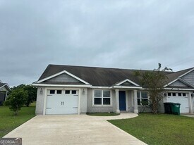 10-12 Fox Path in St. Marys, GA - Building Photo