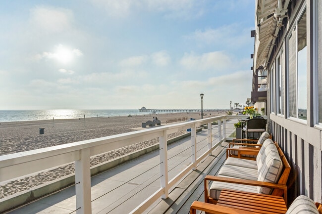 416 The Strand in Manhattan Beach, CA - Building Photo - Building Photo