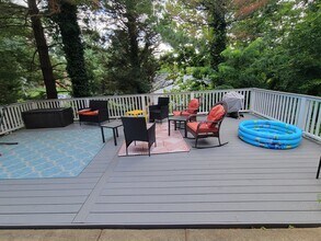 2030 N Cleveland St, Unit A in Arlington, VA - Foto de edificio - Building Photo