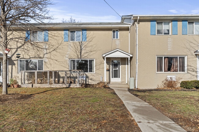 Seaway Townhomes in Windsor, ON - Building Photo - Building Photo