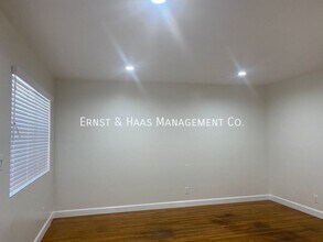 230 E Hullett St-Unit -#07 in Long Beach, CA - Building Photo - Building Photo
