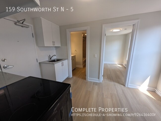 159 Southworth St N in Welland, ON - Building Photo - Building Photo