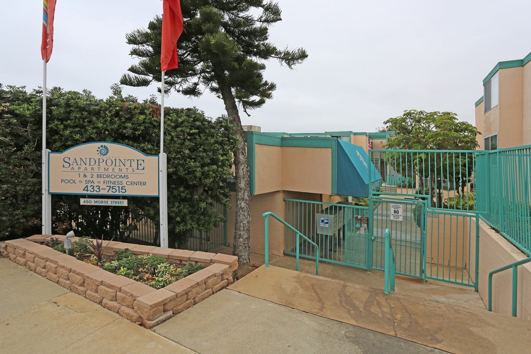 Sandpointe Apartment Homes in Oceanside, CA - Foto de edificio