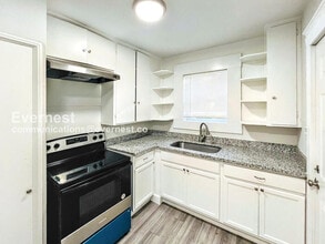 227 Broadmoor Dr in Jackson, MS - Foto de edificio - Building Photo