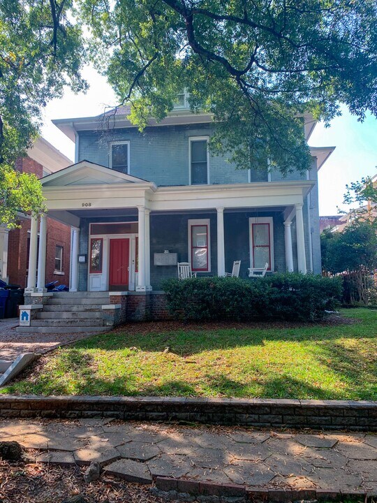 908 Oak St in Chattanooga, TN - Building Photo