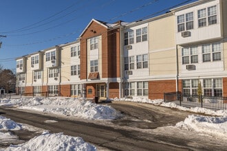 Hall Commons in Bridgeport, CT - Building Photo - Building Photo