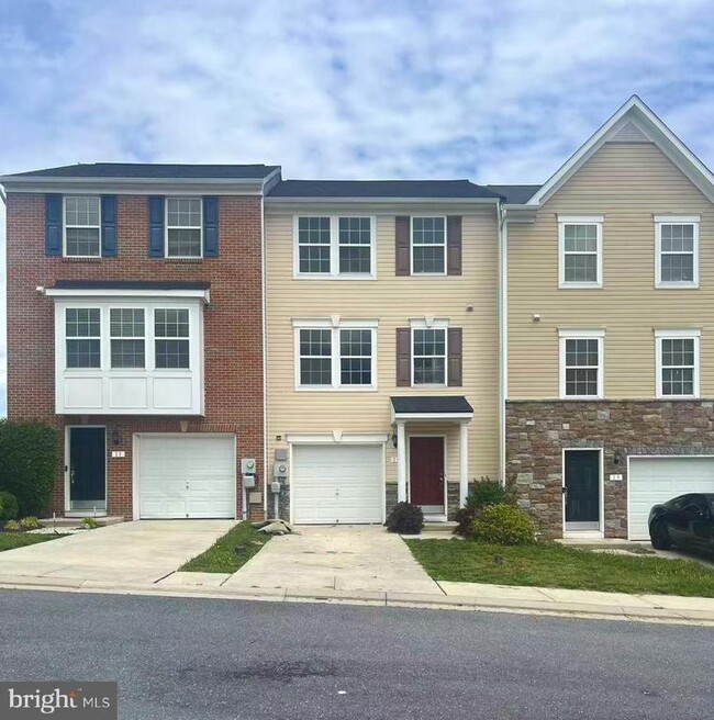 property at 15 Wayside Ct