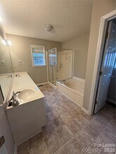 8016 Stevens Mill Rd in Matthews, NC - Building Photo - Building Photo