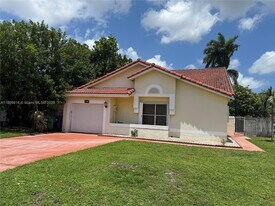 18645 NW 54th Ct in Miami Gardens, FL - Building Photo
