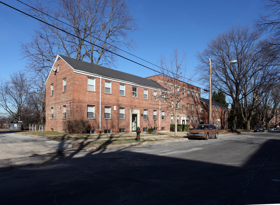 Oak Park Apartments in Washington, DC - Building Photo