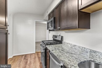 1404 12th St N in Arlington, VA - Building Photo - Building Photo