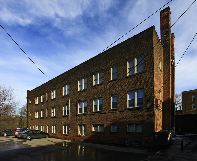 The Kerry Apartments in Cleveland, OH - Building Photo - Building Photo