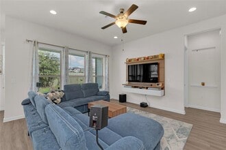 10024 Dalliance Ln in Manor, TX - Building Photo - Building Photo