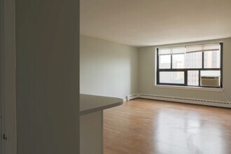 448 W Wellington Ave in Chicago, IL - Building Photo - Building Photo