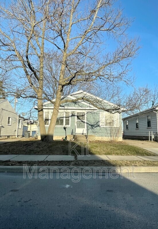property at 4434 Packard Rd