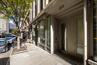 146-150 Wooster St in New York, NY - Building Photo - Building Photo