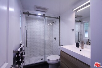 311 N Venice Blvd in Los Angeles, CA - Building Photo - Building Photo