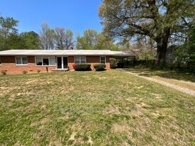 1533 Beaucrest Ave in High Point, NC - Building Photo