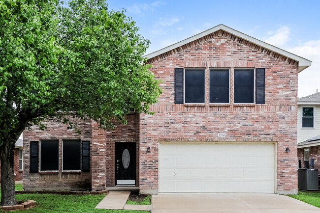 property at 3904 Foxhound Ln