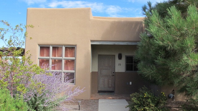 1040 Cll Palomita in Taos, NM - Building Photo - Building Photo