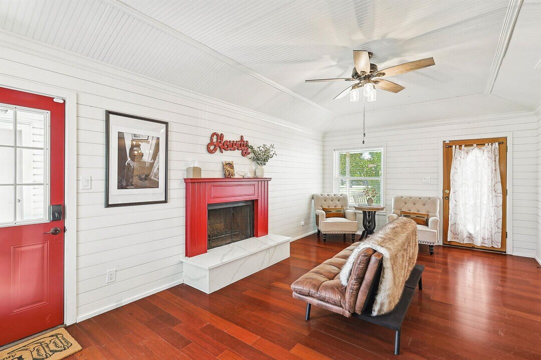 300 Settler's Trl, Unit SI ID1028932P in McKinney, TX - Foto de edificio