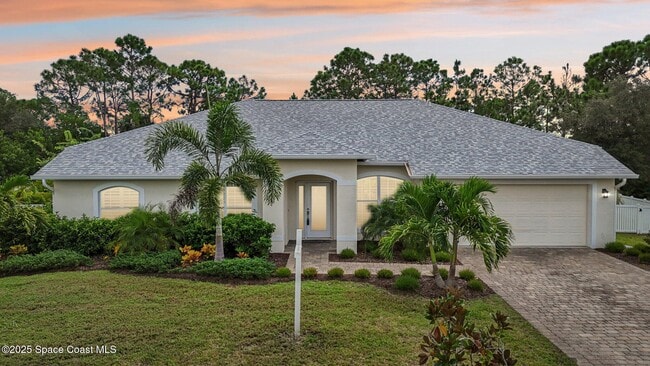 2051 Thornwood Dr SE in Palm Bay, FL - Building Photo - Building Photo