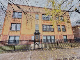 4204 N Melvina Ave in Chicago, IL - Building Photo