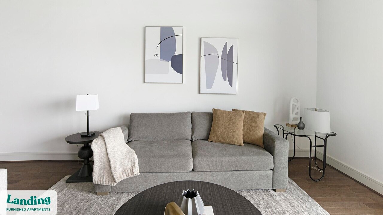 777 Preston St in Houston, TX - Building Photo