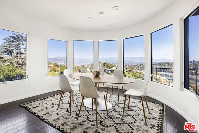 1850 San Jacinto St, Unit 1850 in Los Angeles, CA - Foto de edificio - Building Photo