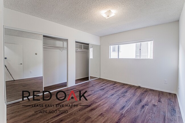 property at 1539 Alexandria Ave