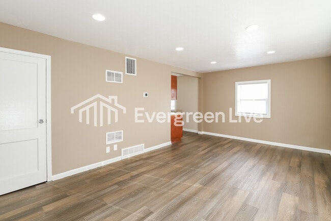 6784 Franklin St in Omaha, NE - Building Photo - Building Photo