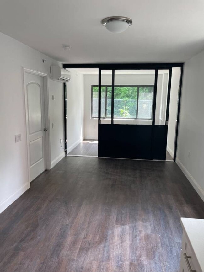 7318 Yellowstone Blvd in Forest Hills, NY - Building Photo - Building Photo