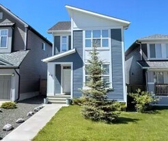 48 Evansridge Cl NW in Calgary, AB - Building Photo