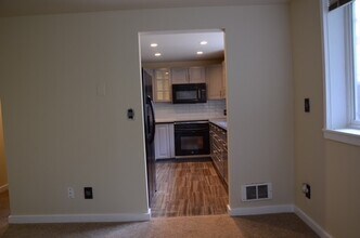 1409 NW 65th St-Unit -3 in Seattle, WA - Building Photo - Building Photo