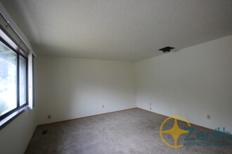 2004 NE 98th Ave in Vancouver, WA - Foto de edificio - Building Photo