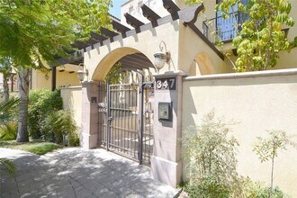 347 W Milford St in Glendale, CA - Building Photo - Building Photo