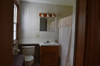 158 Martone St in Waterbury, CT - Building Photo - Building Photo