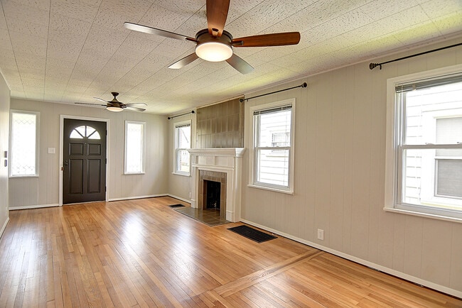 property at 523 Watervliet Ave