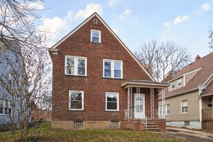 373 N Firestone Blvd in Akron, OH - Building Photo