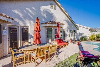 5106 Stone Cove St in North Las Vegas, NV - Building Photo - Building Photo