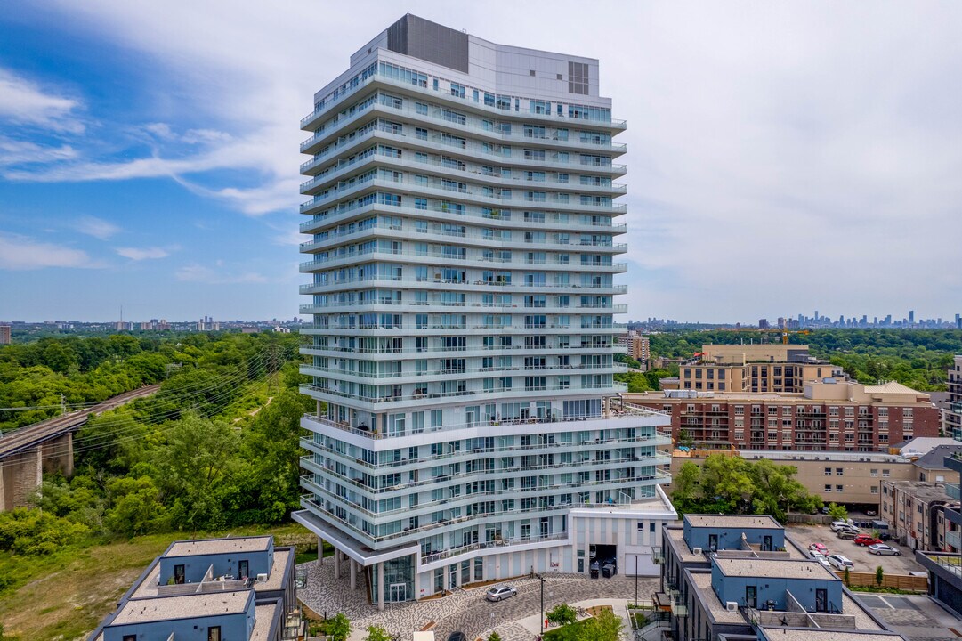 Kingsway by the River in Toronto, ON - Building Photo