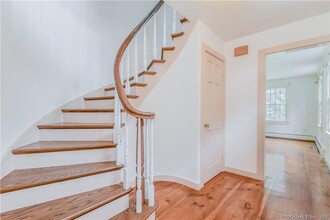 457 White Oak Shade Rd in New Canaan, CT - Foto de edificio - Building Photo
