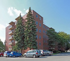 264 Grantham Ave in St Catharines, ON - Building Photo