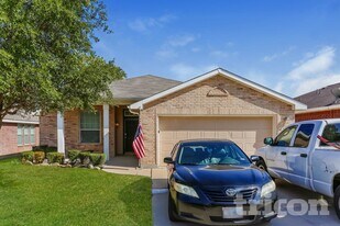 8605 Autumn Creek Trail in Fort Worth, TX - Building Photo