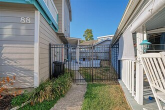88 Lakeview Village in Montgomery, TX - Building Photo - Building Photo