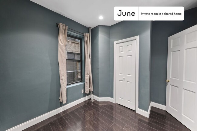 property at 23 E 109th St