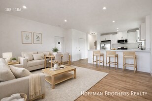 2837 S Bronson Ave, Unit 8 in Los Angeles, CA - Building Photo