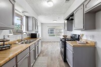 16918 Camberwell Green Ln photo'