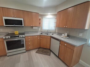 2332 Turpin Dr in Orlando, FL - Building Photo - Building Photo
