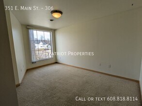 351 E Main St-Unit -306 in Sun Prairie, WI - Building Photo - Building Photo